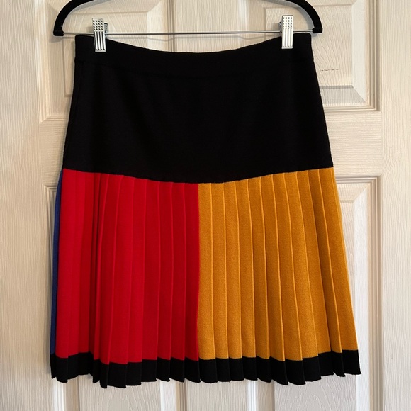 Liz Claiborne Dresses & Skirts - Liz Claiborne pleated skirt PM